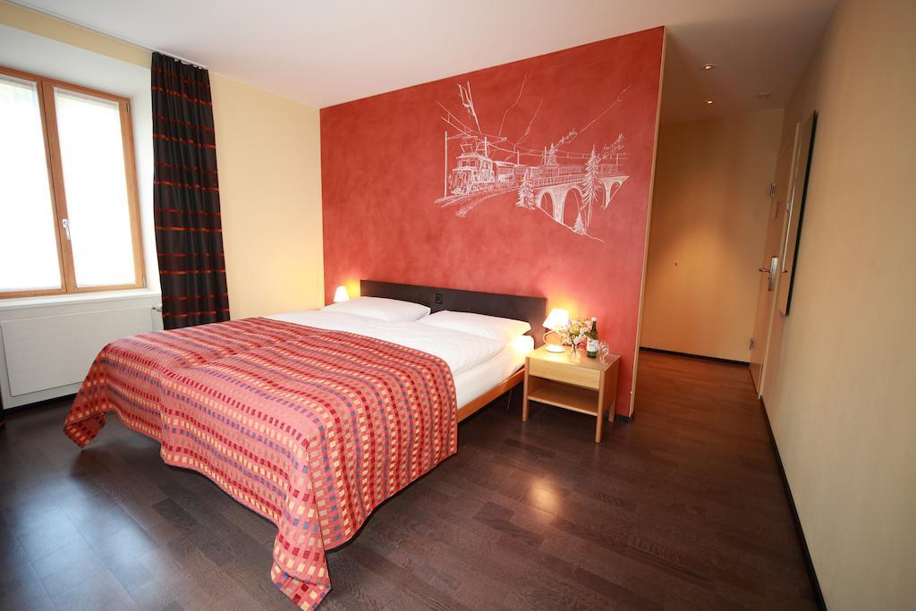Hotel Albula & Julier Tiefencastel Exterior photo